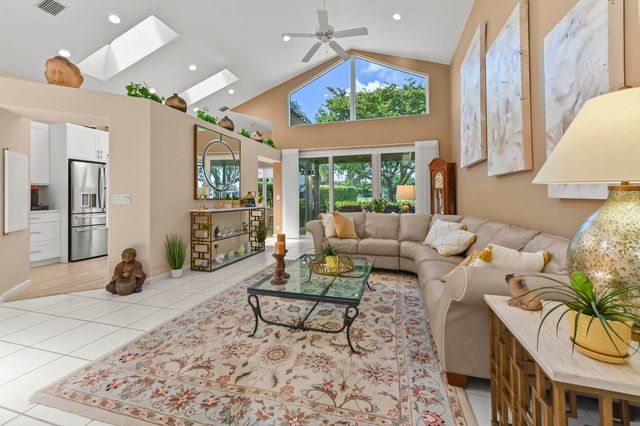 6361 Evian Place, Boynton Beach, FL 33437