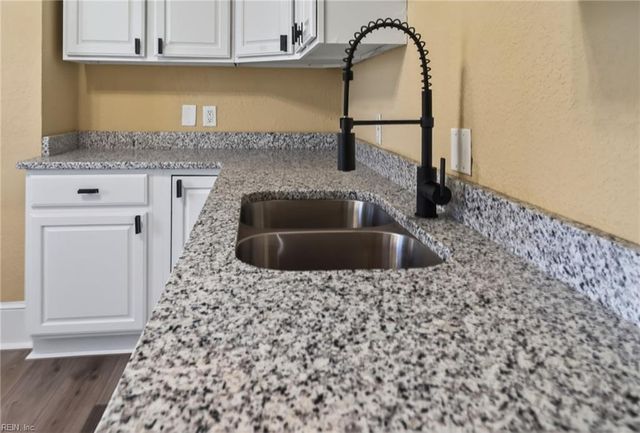 322 49th ST, Newport News, VA 23607