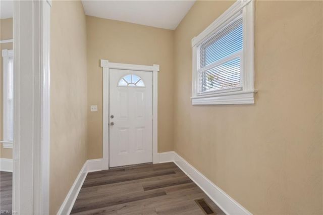 322 49th ST, Newport News, VA 23607