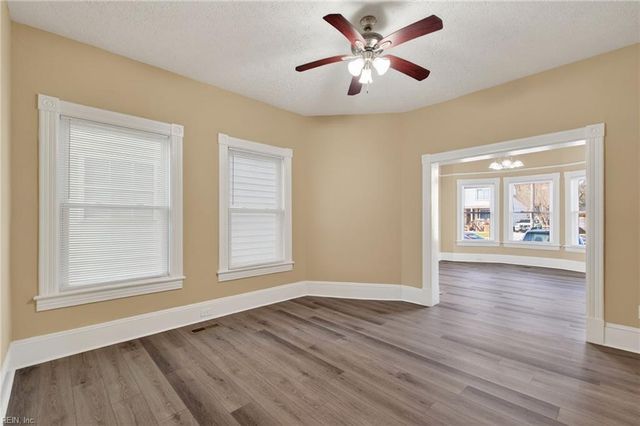 322 49th ST, Newport News, VA 23607