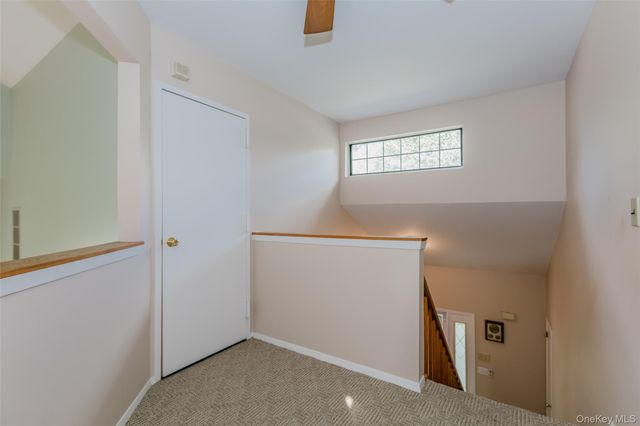 14 Mystic Circle, Bay Shore, NY 11706