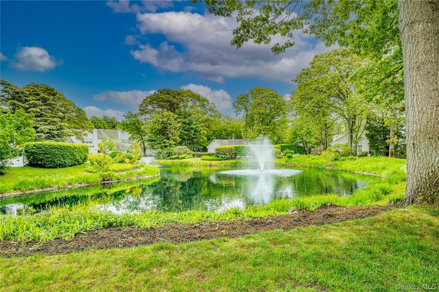 14 Mystic Circle, Bay Shore, NY 11706