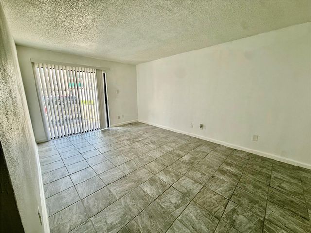 2830 S Bartell Drive 9, Houston, TX 77054