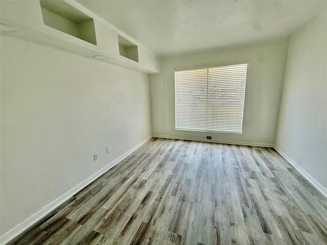 2830 S Bartell Drive 9, Houston, TX 77054