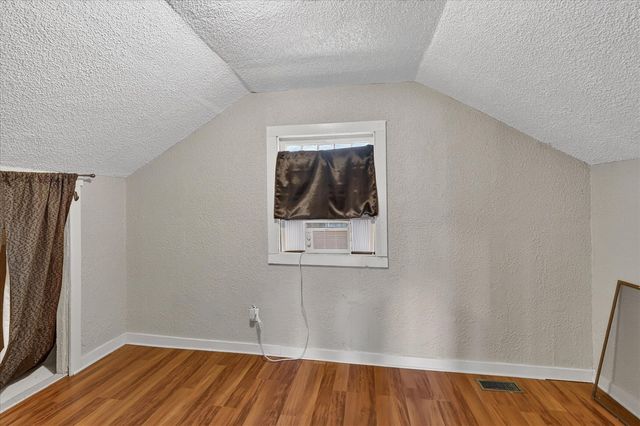 813 Hoffman Court, Kalamazoo, MI 49007