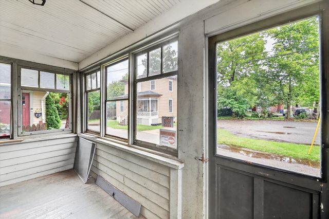 813 Hoffman Court, Kalamazoo, MI 49007