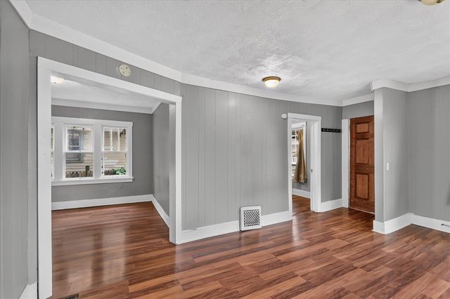 813 Hoffman Court, Kalamazoo, MI 49007