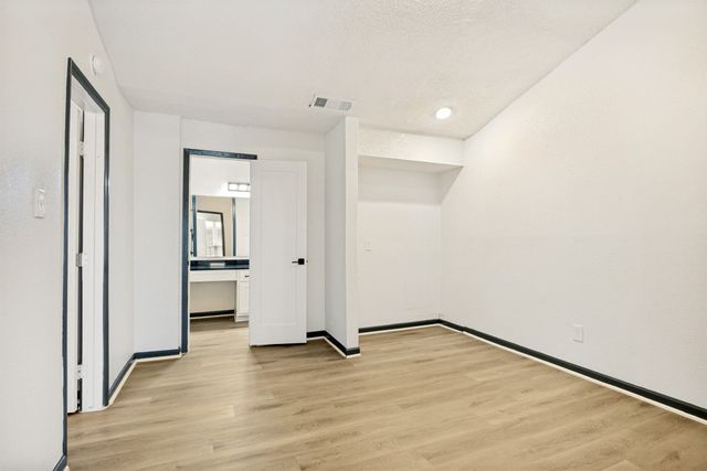 7152 Fair Oaks Avenue 2186, Dallas, TX 75231