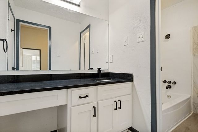 7152 Fair Oaks Avenue 2186, Dallas, TX 75231