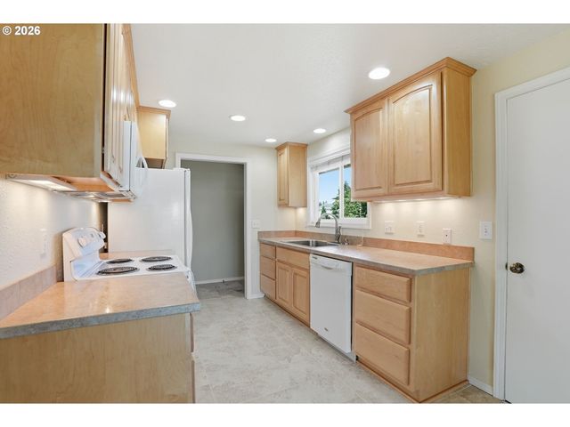 5010 Ne 41ST Ave, Portland, OR 97211