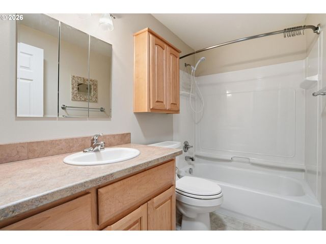 5010 Ne 41ST Ave, Portland, OR 97211