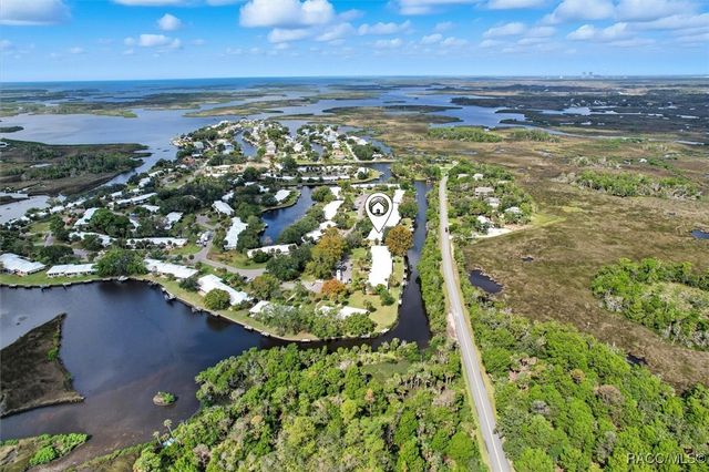 11322 W Bayshore Drive, Crystal River, FL 34429