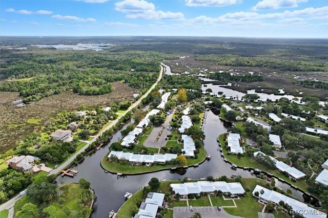 11322 W Bayshore Drive, Crystal River, FL 34429