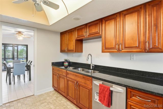 11322 W Bayshore Drive, Crystal River, FL 34429