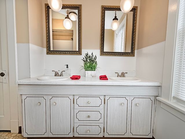 362 Fifth Avenue, New Kensington, PA 15068