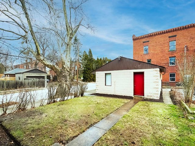 362 Fifth Avenue, New Kensington, PA 15068