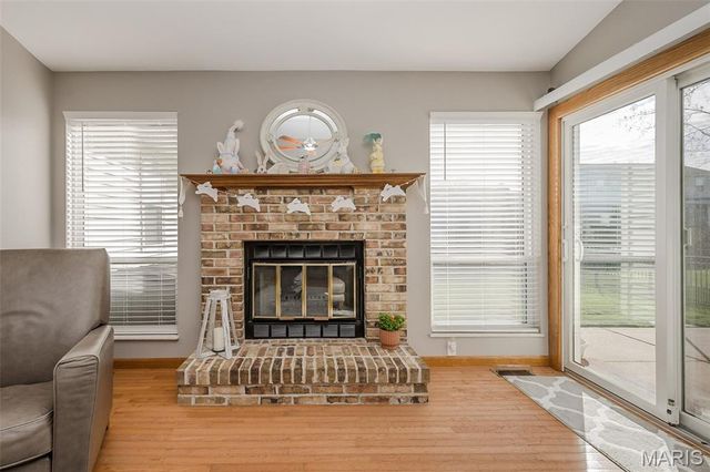 5842 Westcliffe Drive, St Louis, MO 63129