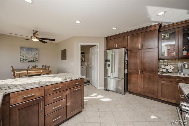 5842 Westcliffe Drive, St Louis, MO 63129