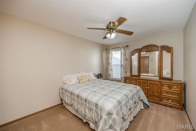 5842 Westcliffe Drive, St Louis, MO 63129