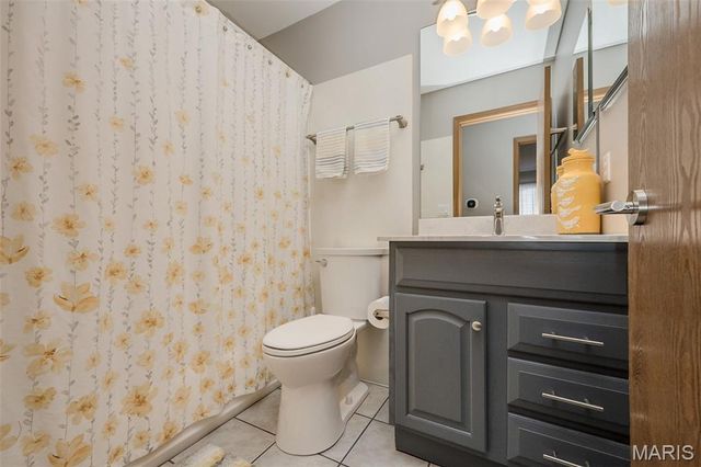 5842 Westcliffe Drive, St Louis, MO 63129