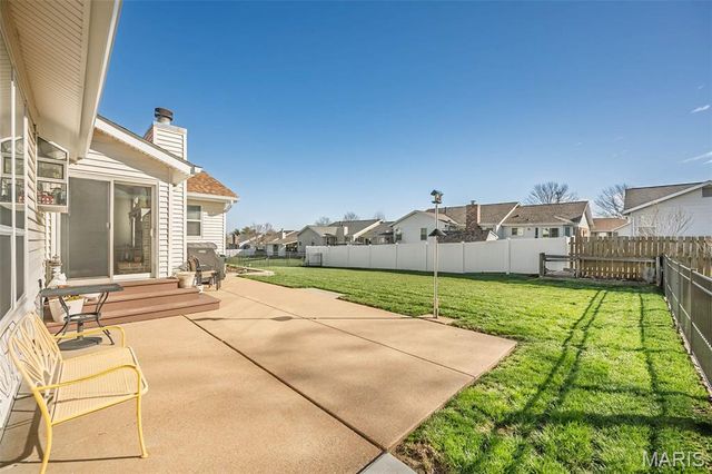 5842 Westcliffe Drive, St Louis, MO 63129