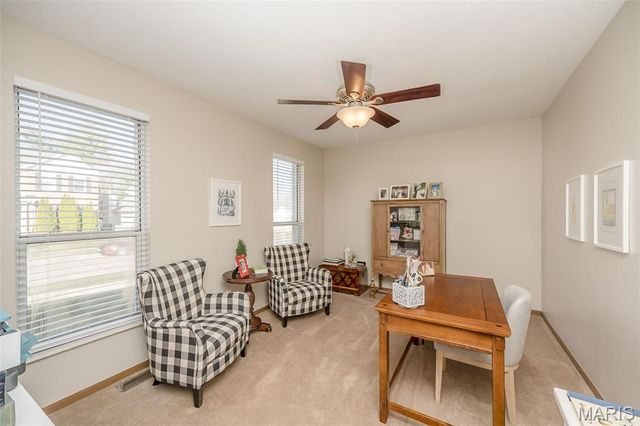 5842 Westcliffe Drive, St Louis, MO 63129