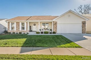 5842 Westcliffe Drive, St Louis, MO 63129