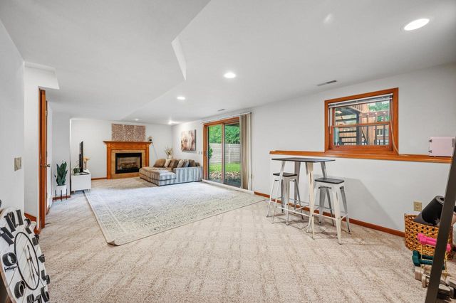 3509 Cosgrove DRIVE, Madison, WI 53719
