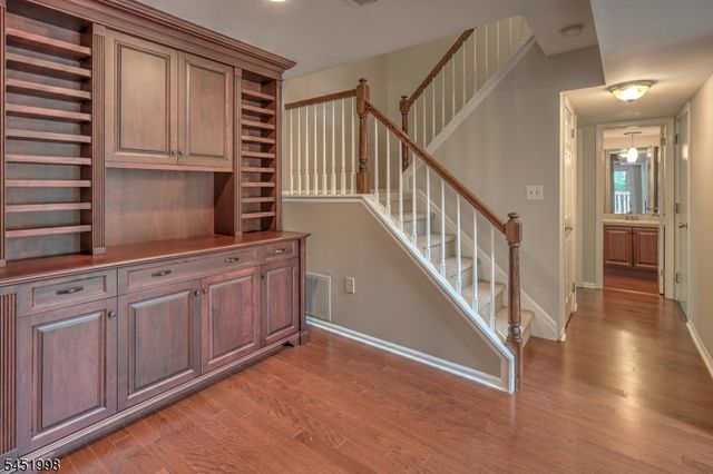10 Driftwood Dr, Franklin Twp., NJ 08873
