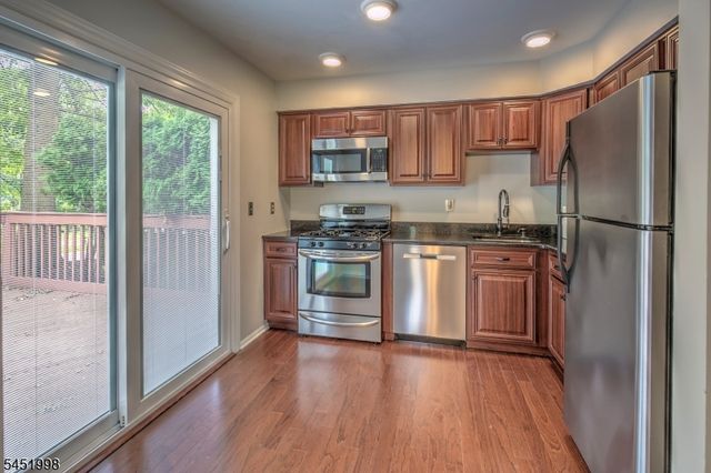 10 Driftwood Dr, Franklin Twp., NJ 08873