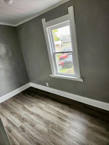 1813 Burnham STREET, Milwaukee, WI 53204