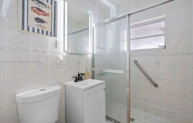 1947 NW 33rd St 1, Miami, FL 33142