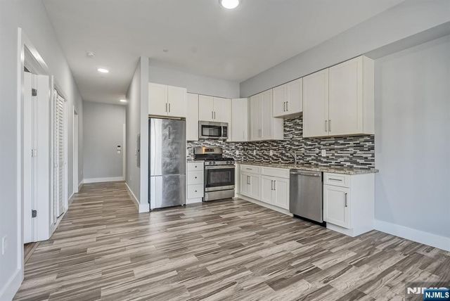 424 Whiton Street 402, Jersey City, NJ 07304