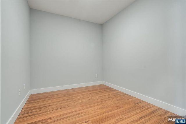 424 Whiton Street 402, Jersey City, NJ 07304