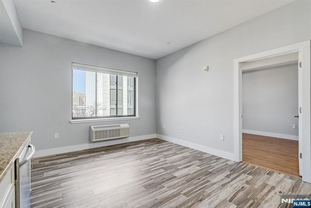 424 Whiton Street 402, Jersey City, NJ 07304