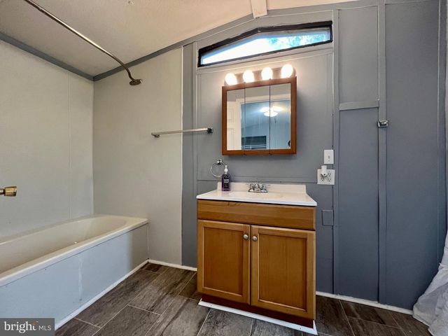 52 BRILL DR, Bunker Hill, WV 25413