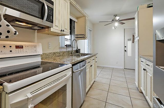 6309 Summer Sky Lane, Greenacres, FL 33463
