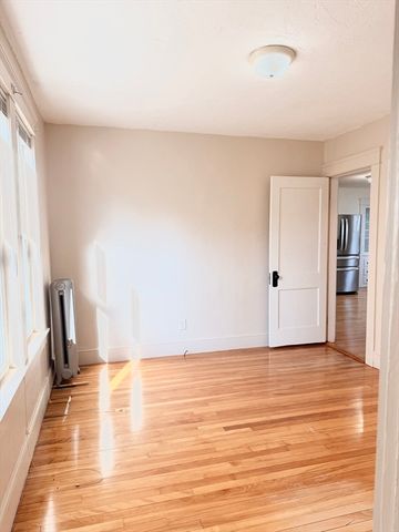 52 Fairfax Rd 1, Worcester, MA 01610