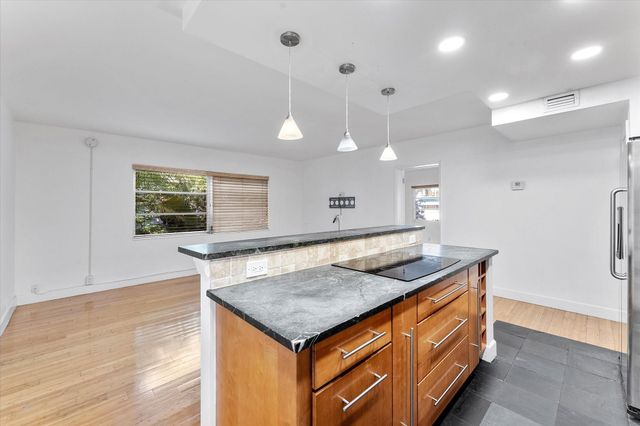 125 Isle Of Venice Dr 10, Fort Lauderdale, FL 33301