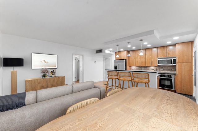 125 Isle Of Venice Dr 10, Fort Lauderdale, FL 33301