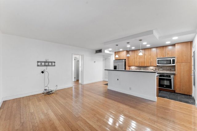 125 Isle Of Venice Dr 10, Fort Lauderdale, FL 33301