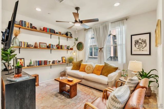 344 Waterbury Ct, Santee, CA 92071