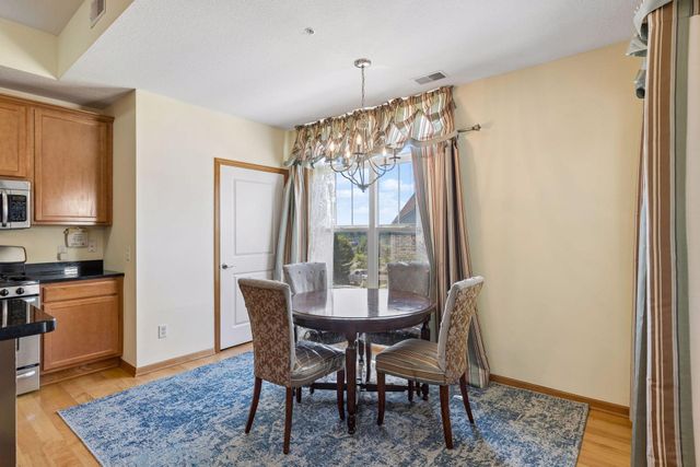 1244 County Road D E 102, Maplewood, MN 55109