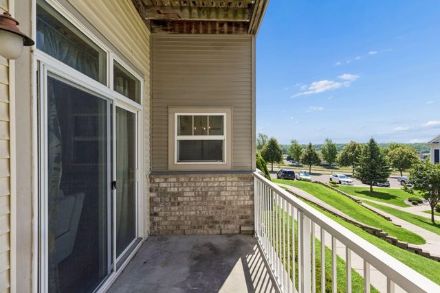 1244 County Road D E 102, Maplewood, MN 55109
