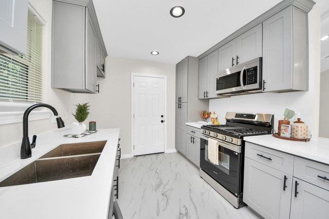 23007 Baneberry Drive, Spring, TX 77373