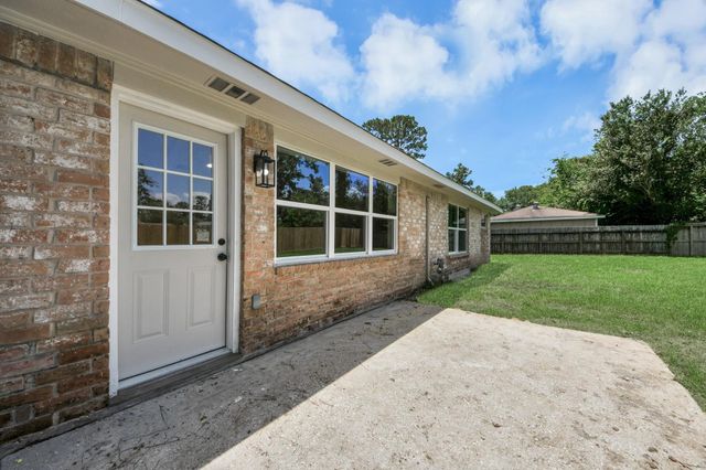 23007 Baneberry Drive, Spring, TX 77373