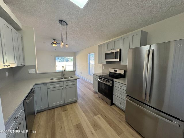 8038 TIMBER POINT Drive, Jacksonville, FL 32244