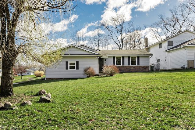 127 Brush Road, Richmond Heights, OH 44143