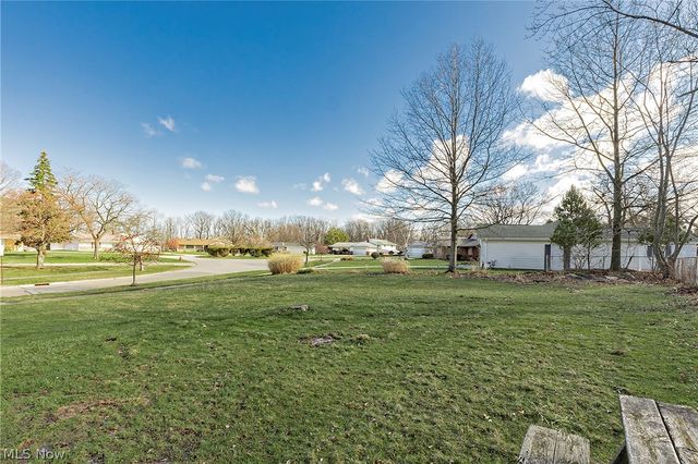 127 Brush Road, Richmond Heights, OH 44143