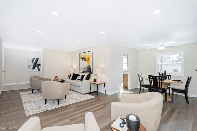 127 Brush Road, Richmond Heights, OH 44143